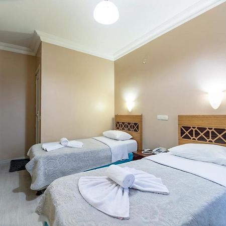 Otel Uemit Istanboel Buitenkant foto