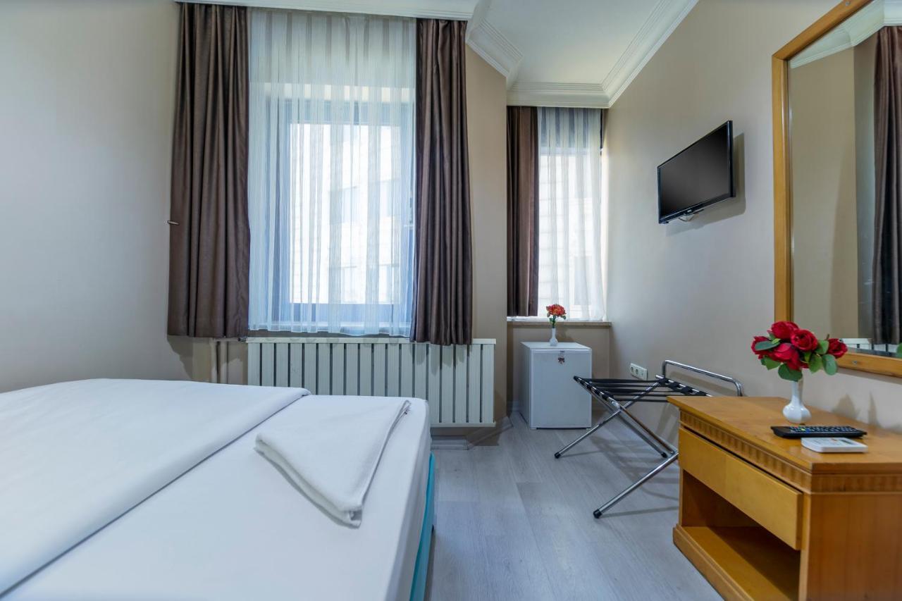 Otel Uemit Istanboel Buitenkant foto