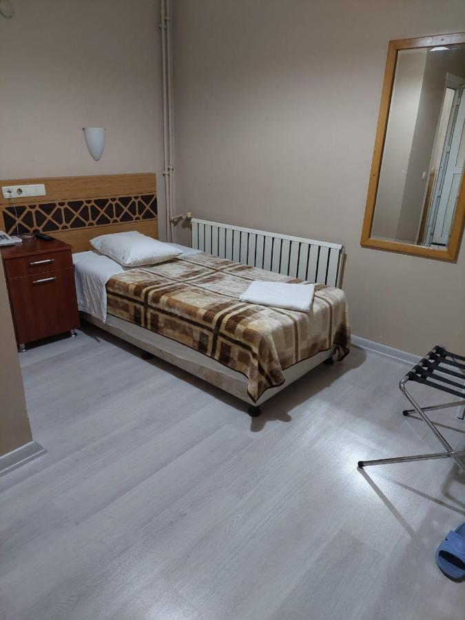 Otel Uemit Istanboel Buitenkant foto